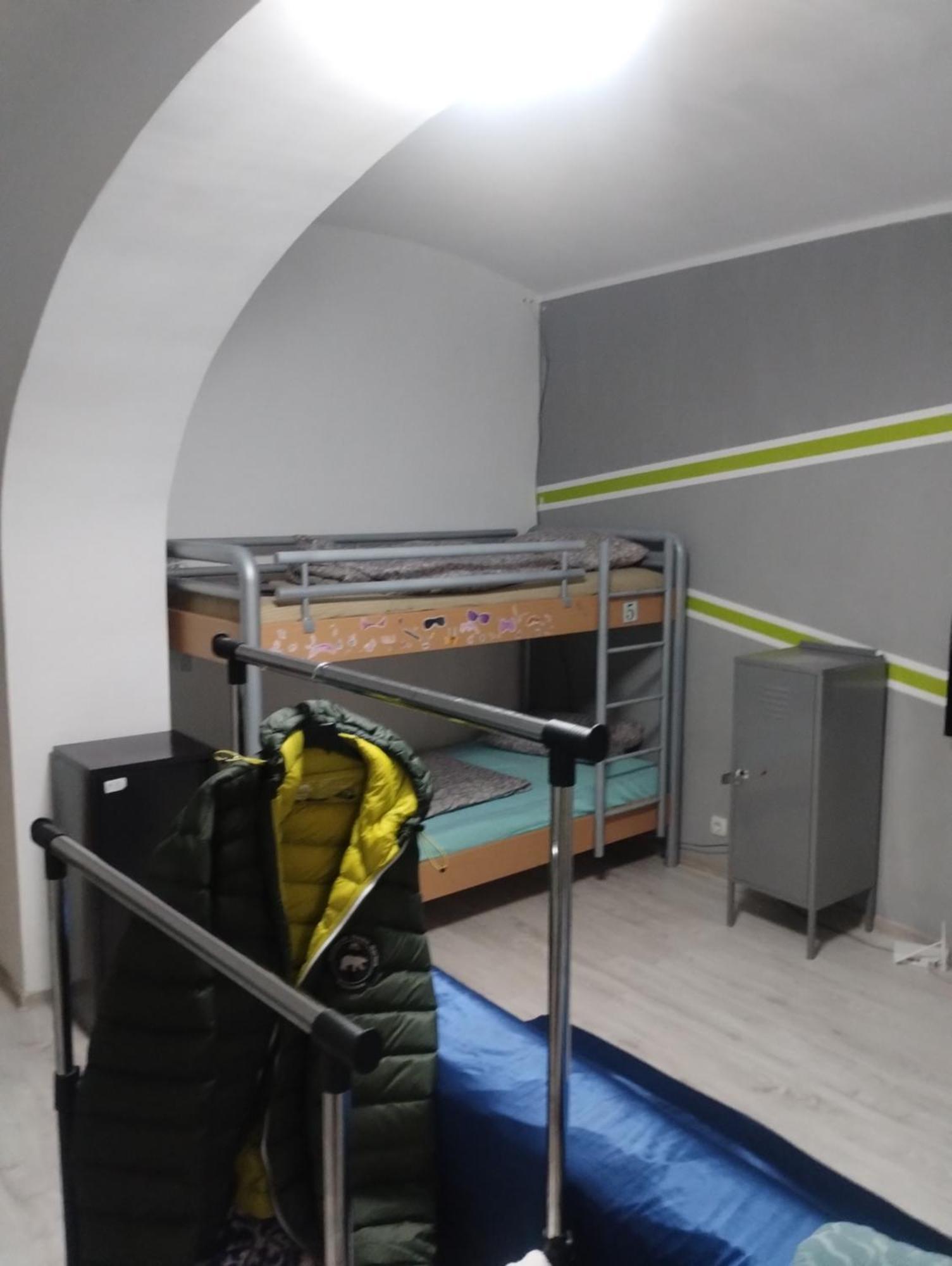 Hostel Antonia ทิมิชัวรา ภายนอก รูปภาพ